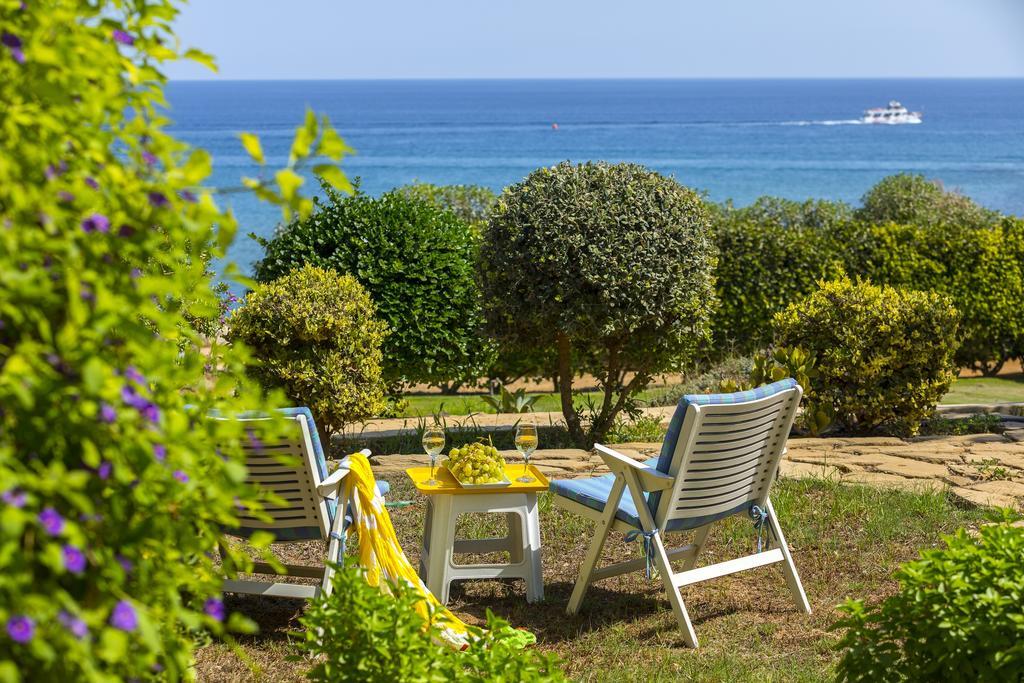 Protaras Beachfront Sirina Lina Suite Паралимни Экстерьер фото